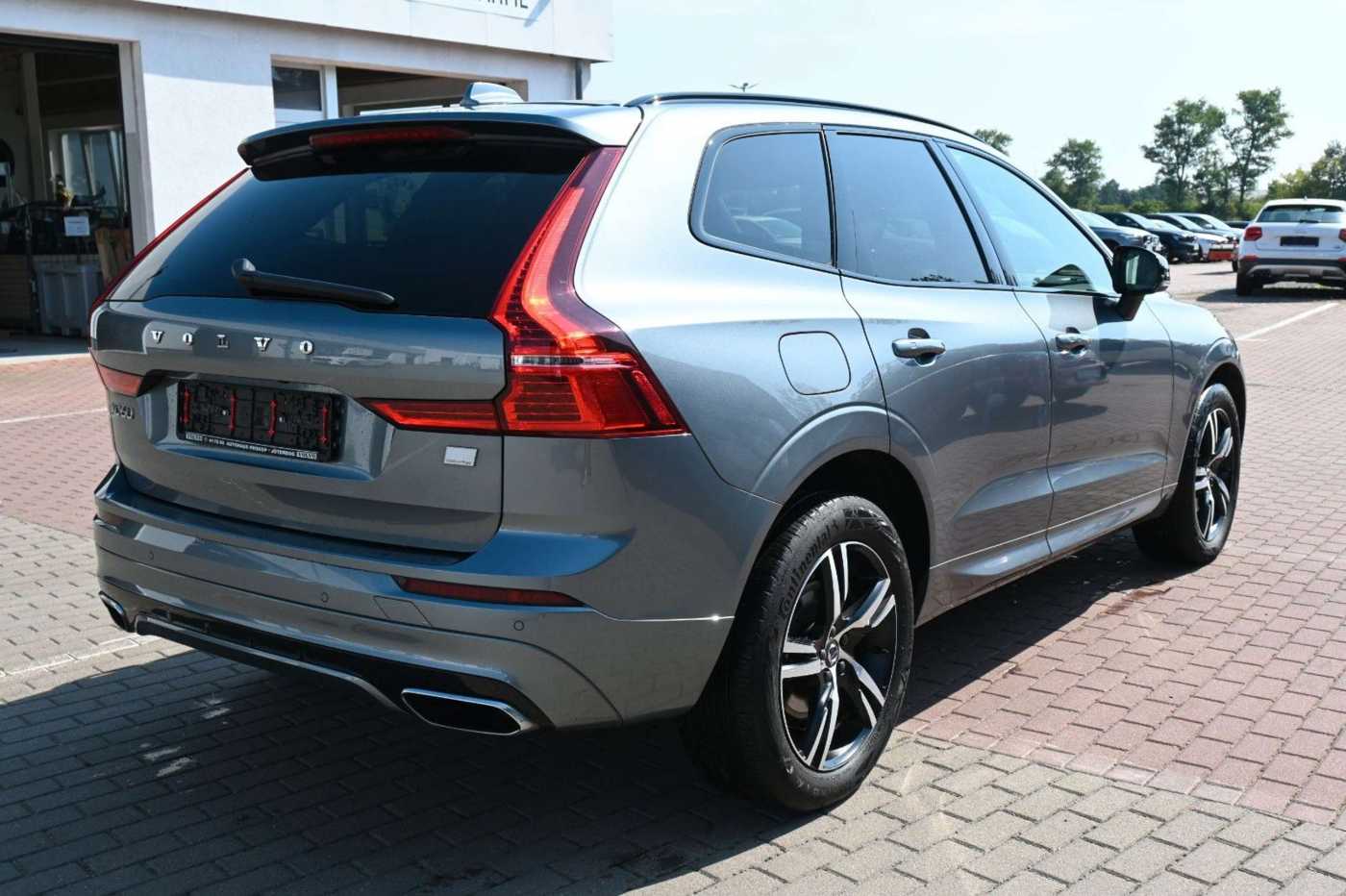 Volvo  T6 AWD Recharge R Design*LUFT*ACC*PANO*AHK*