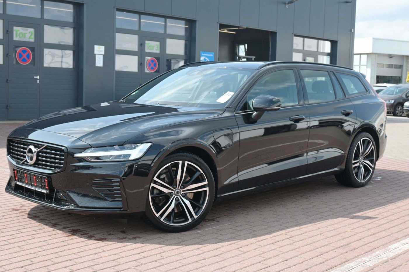 Volvo  Volvo V60 Recharge T8 AWD R-Design*PANO*360°*H/K