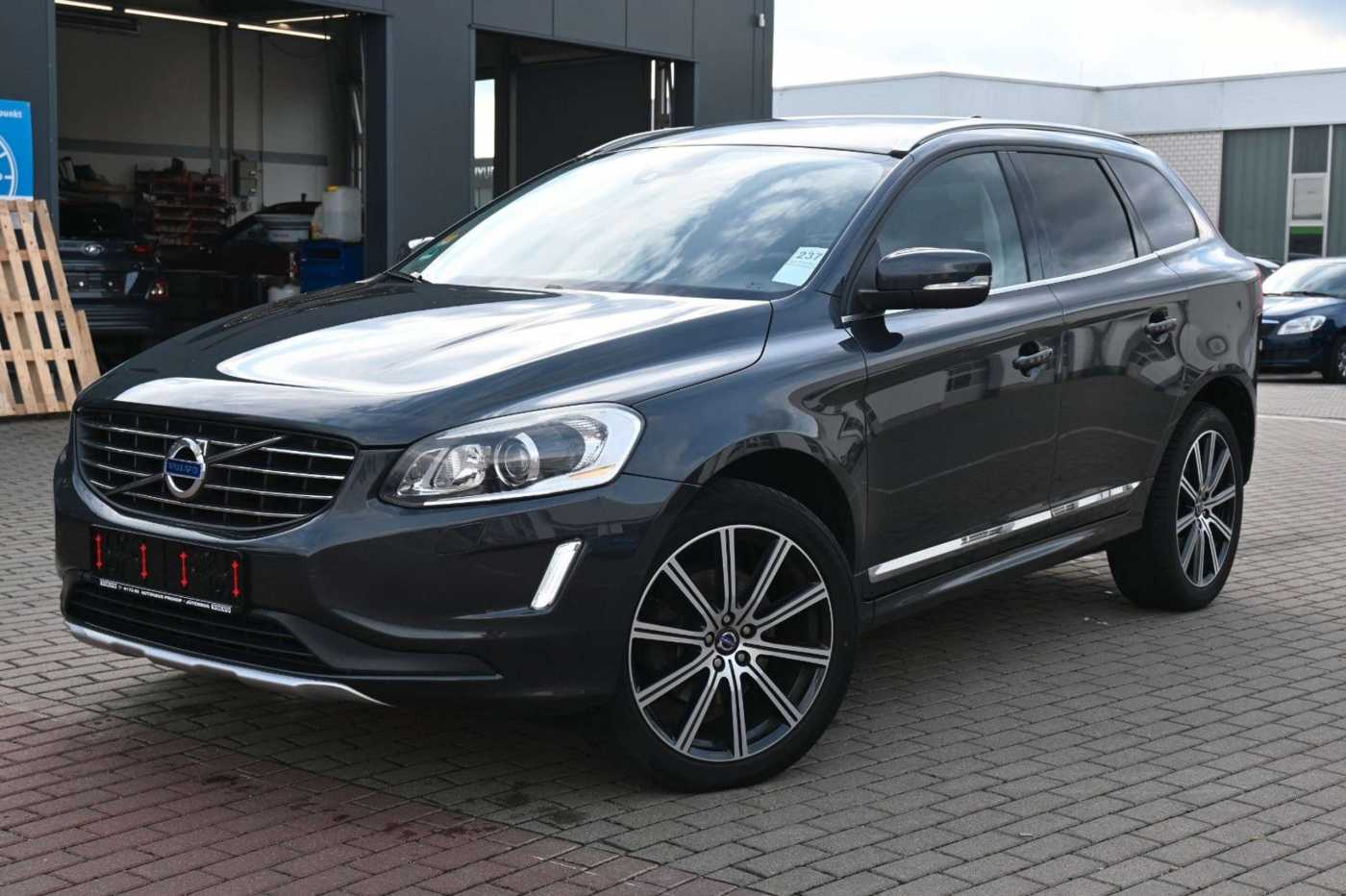 Volvo  D5 AWD Autom. Summum*NAVI*BLIS*AHK