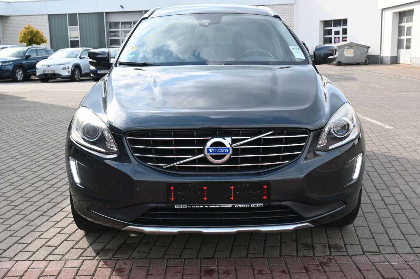 Volvo  D5 AWD Autom. Summum*NAVI*BLIS*AHK