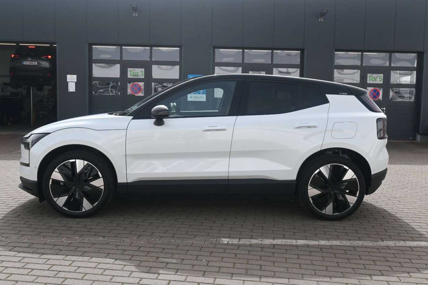 Volvo  Single Motor Extended Range Ultra