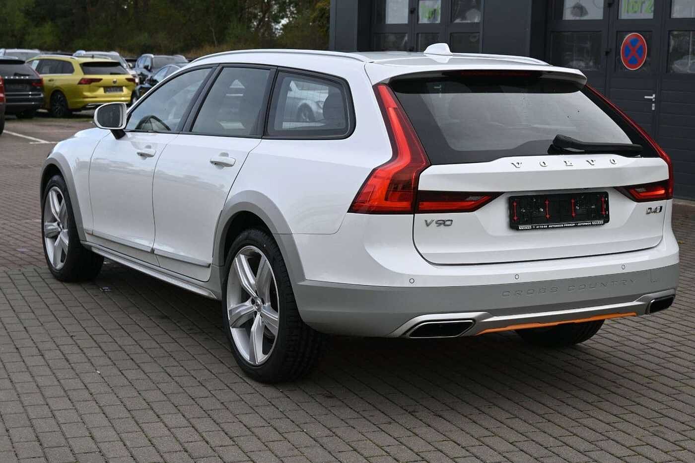 Volvo  V90 CrossCountry D4 AWD Ocean Race*PANO*STHZ*H&K