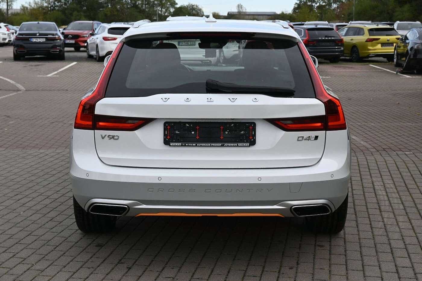 Volvo  V90 CrossCountry D4 AWD Ocean Race*PANO*STHZ*H&K