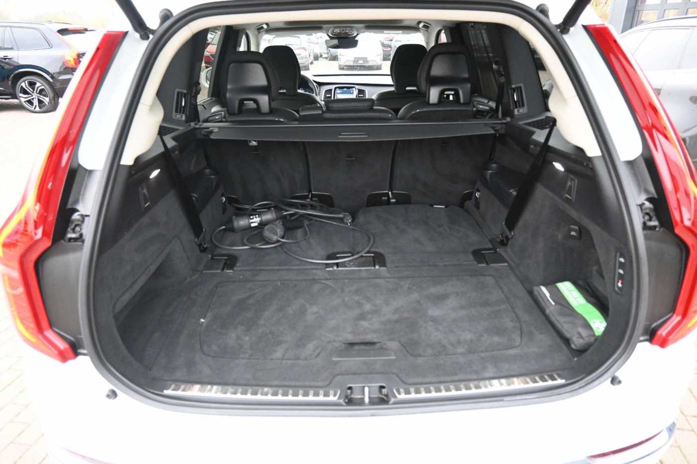 Volvo  T8RCBright*PANO*LUFT*360°*AHK* KEIN MIETWAG