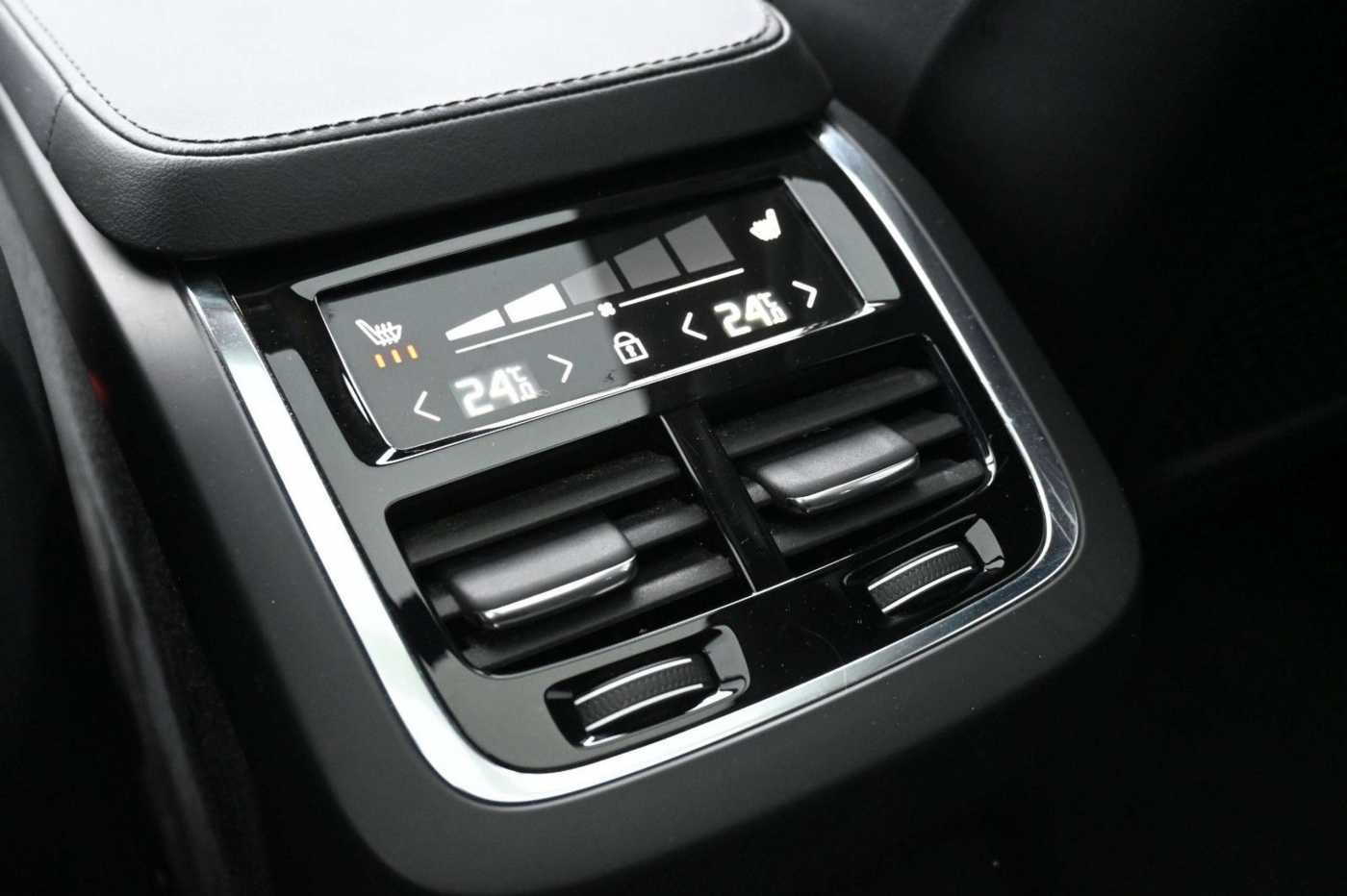 Volvo  T8RCBright*PANO*LUFT*360°*AHK* KEIN MIETWAG