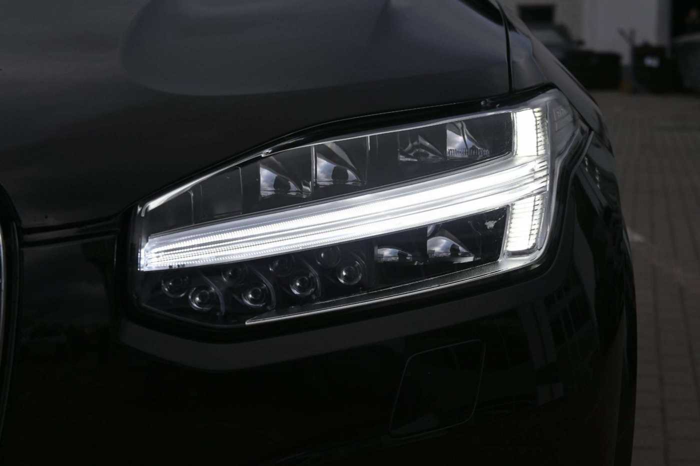 Volvo  Ultimate Bright AWD*MASS*LUFT*B&W*360°*22'*