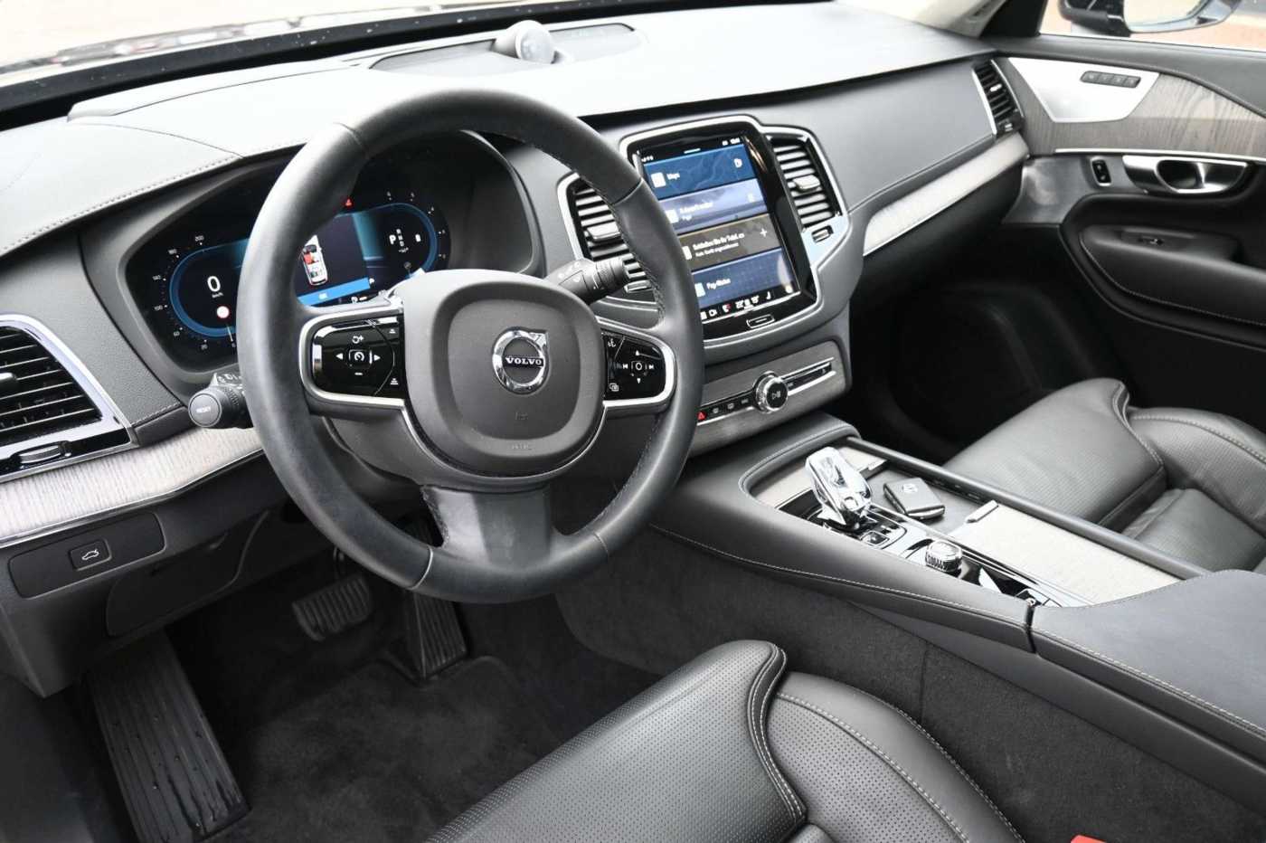 Volvo  Ultimate Bright AWD*MASS*LUFT*B&W*360°*22'*