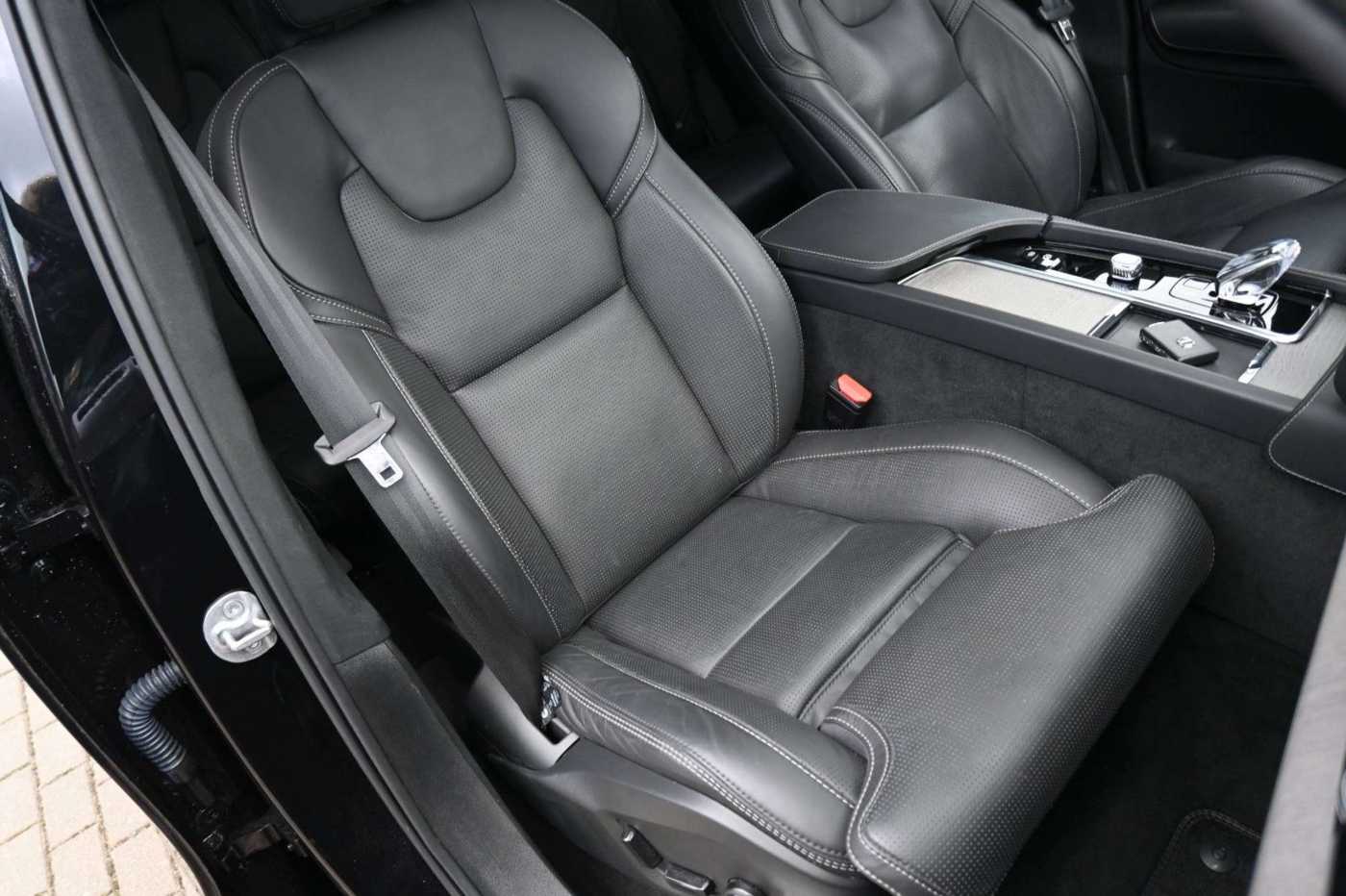 Volvo  Ultimate Bright AWD*MASS*LUFT*B&W*360°*22'*
