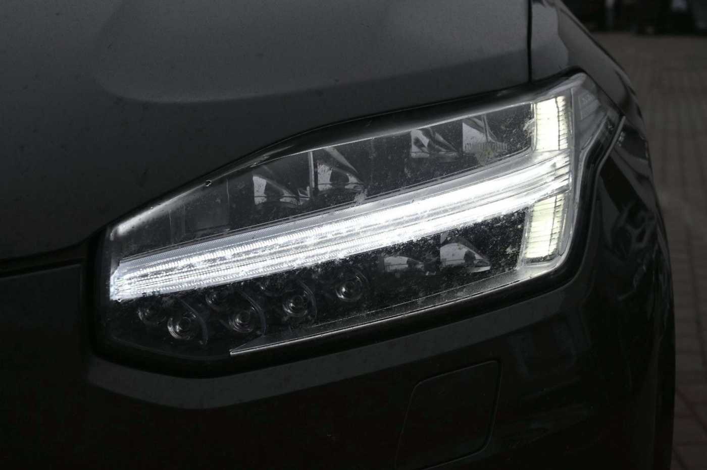 Volvo  XC90 Ultimate Dark AWD