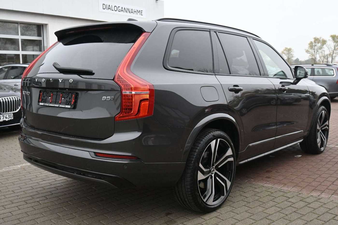 Volvo  XC90 Ultimate Dark AWD