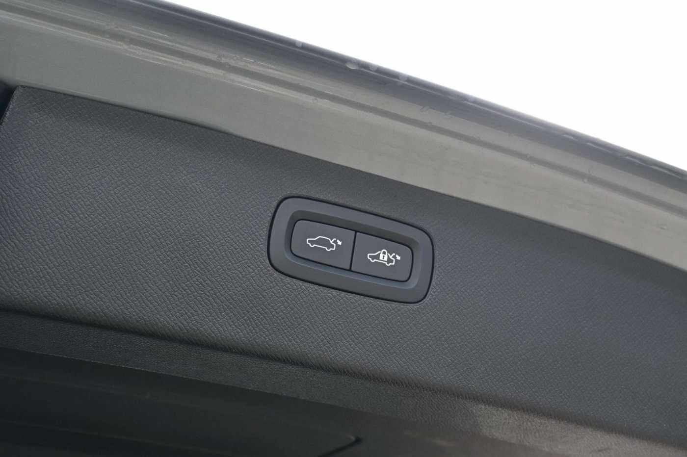 Volvo  B5 D AWD Plus Bright*STDHZG*LUFT*360°*AHK