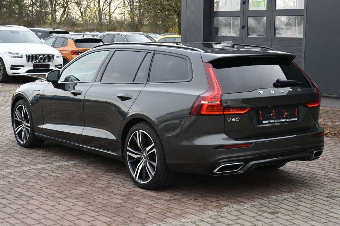 Volvo  Recharge T6 AWD R-Design