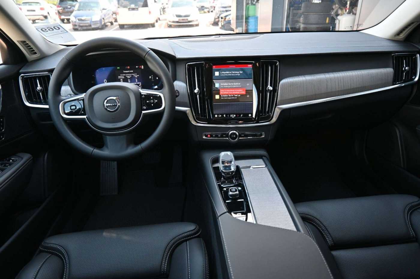 Volvo  V90 B4 D AWD Cross Country Plus*Pano*STHZG*AHK