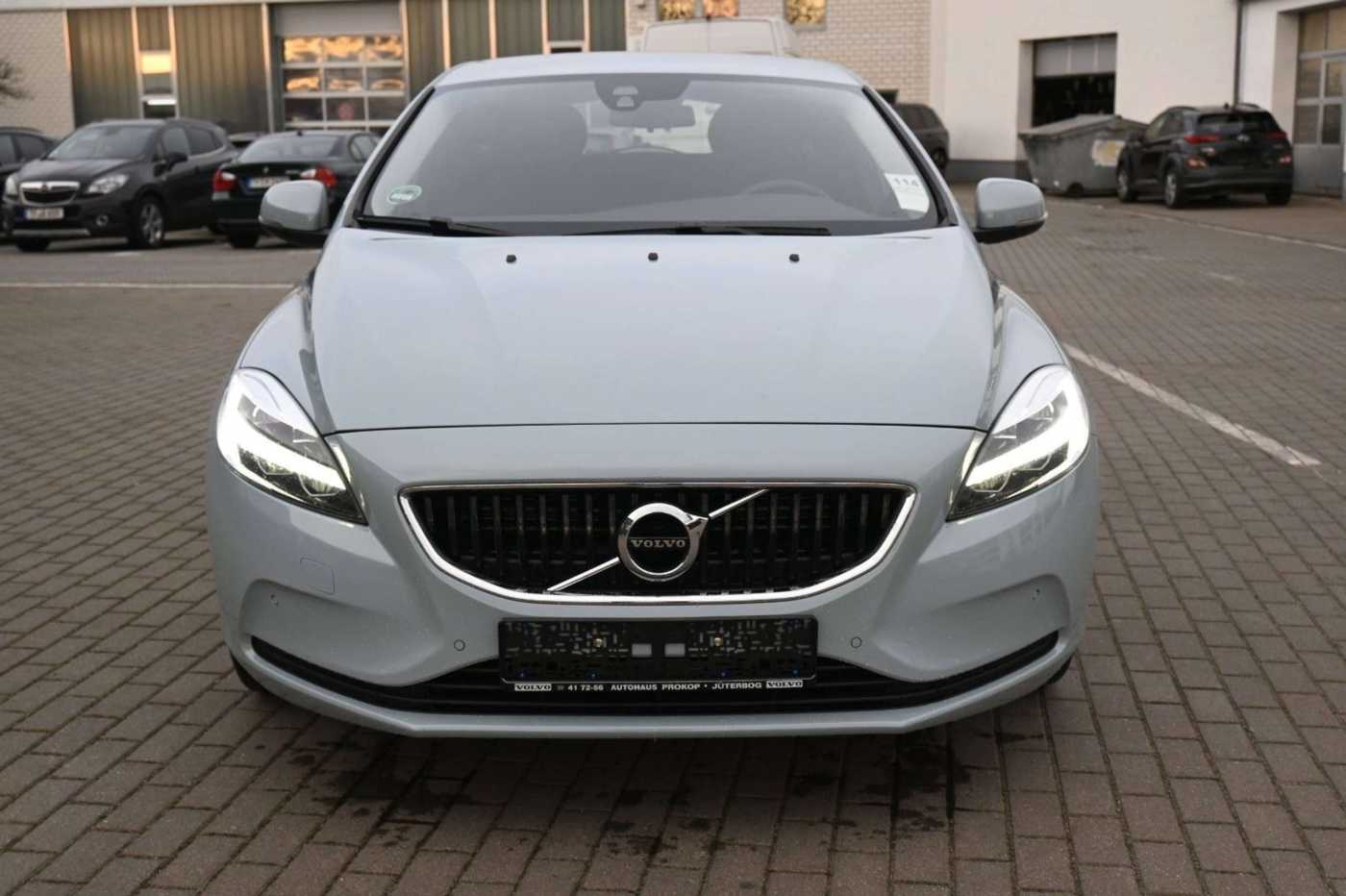 Volvo  D2  Kinetic *TEMPO*NAV*LED*RFK*CD*