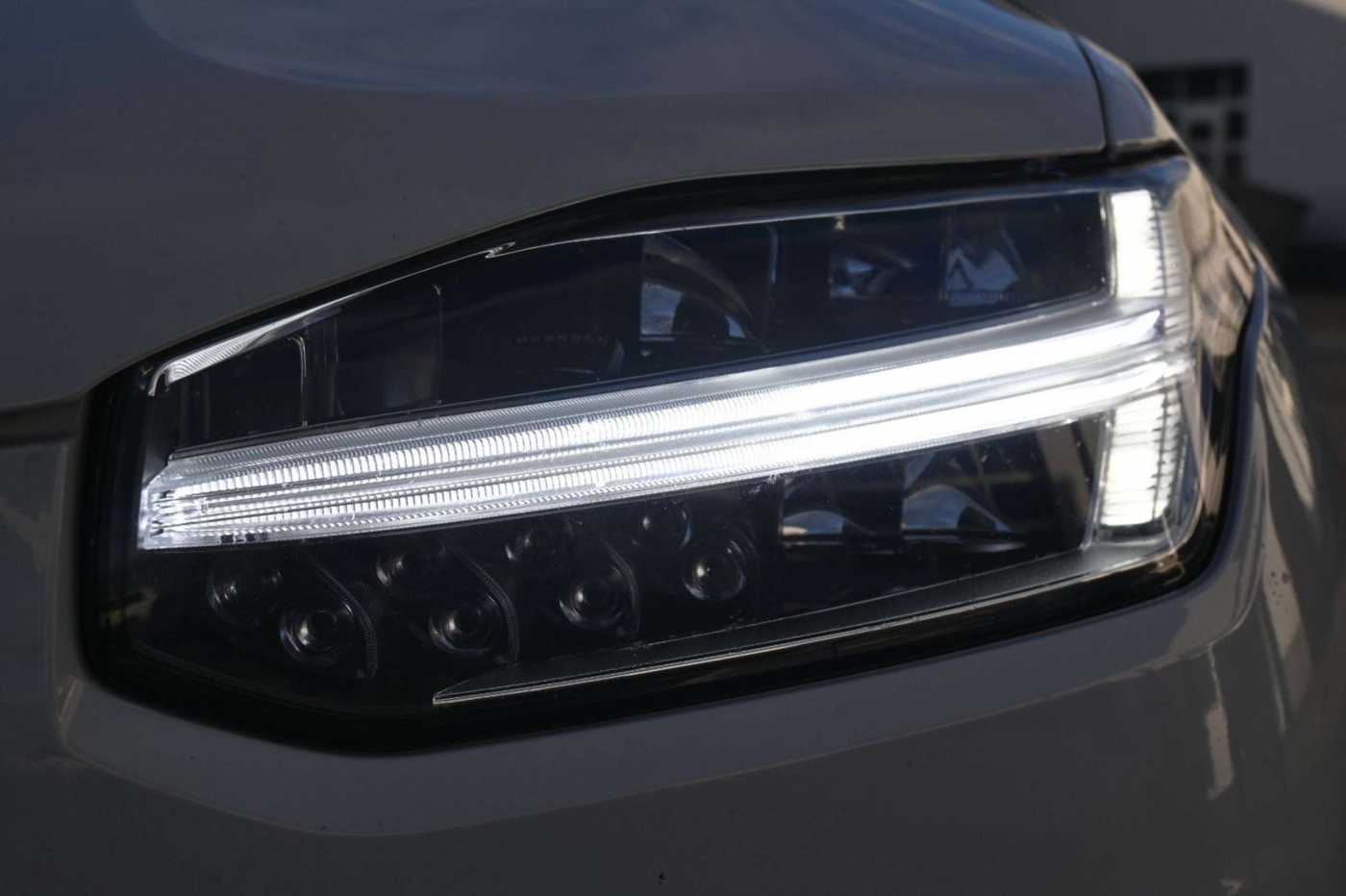 Volvo  Mietkauf *XC90 R DesignAWD*LUFT*KAM*7Si*Mietkauf