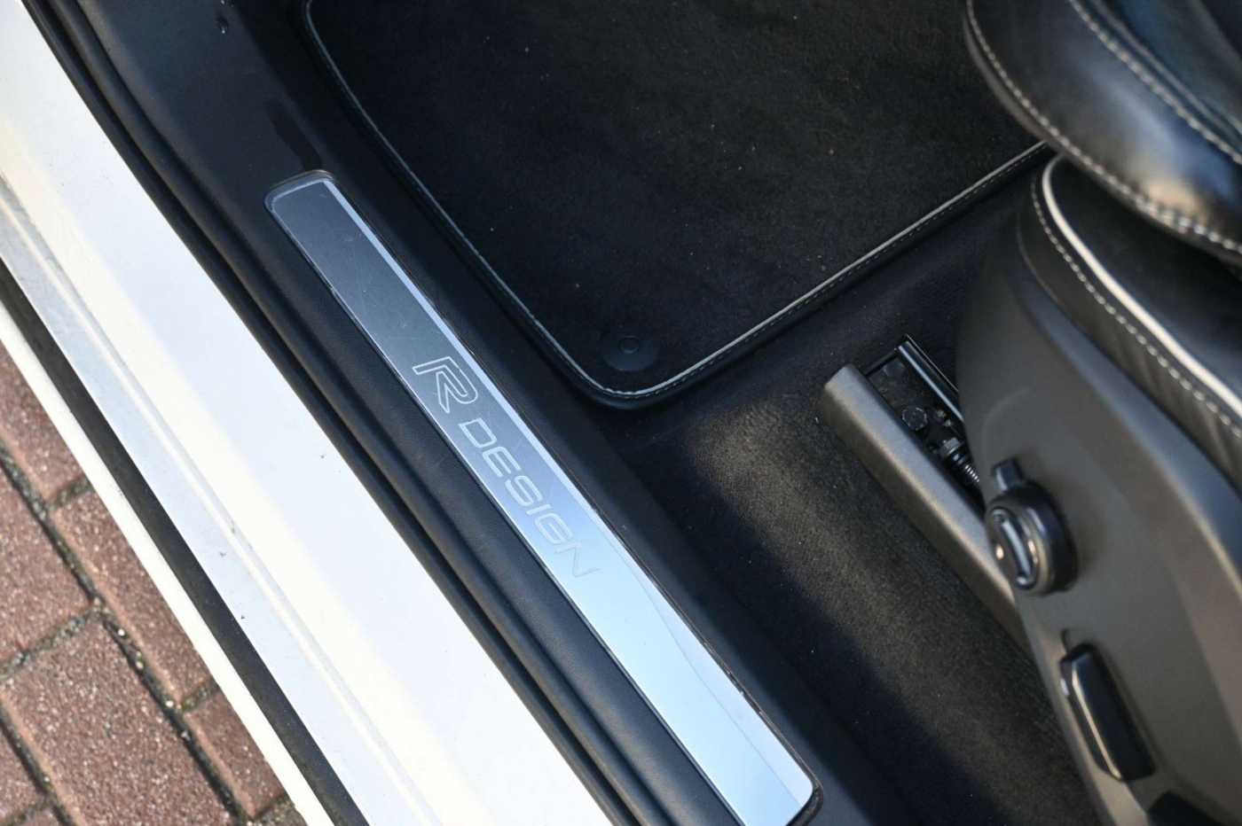 Volvo  Mietkauf *XC90 R DesignAWD*LUFT*KAM*7Si*Mietkauf