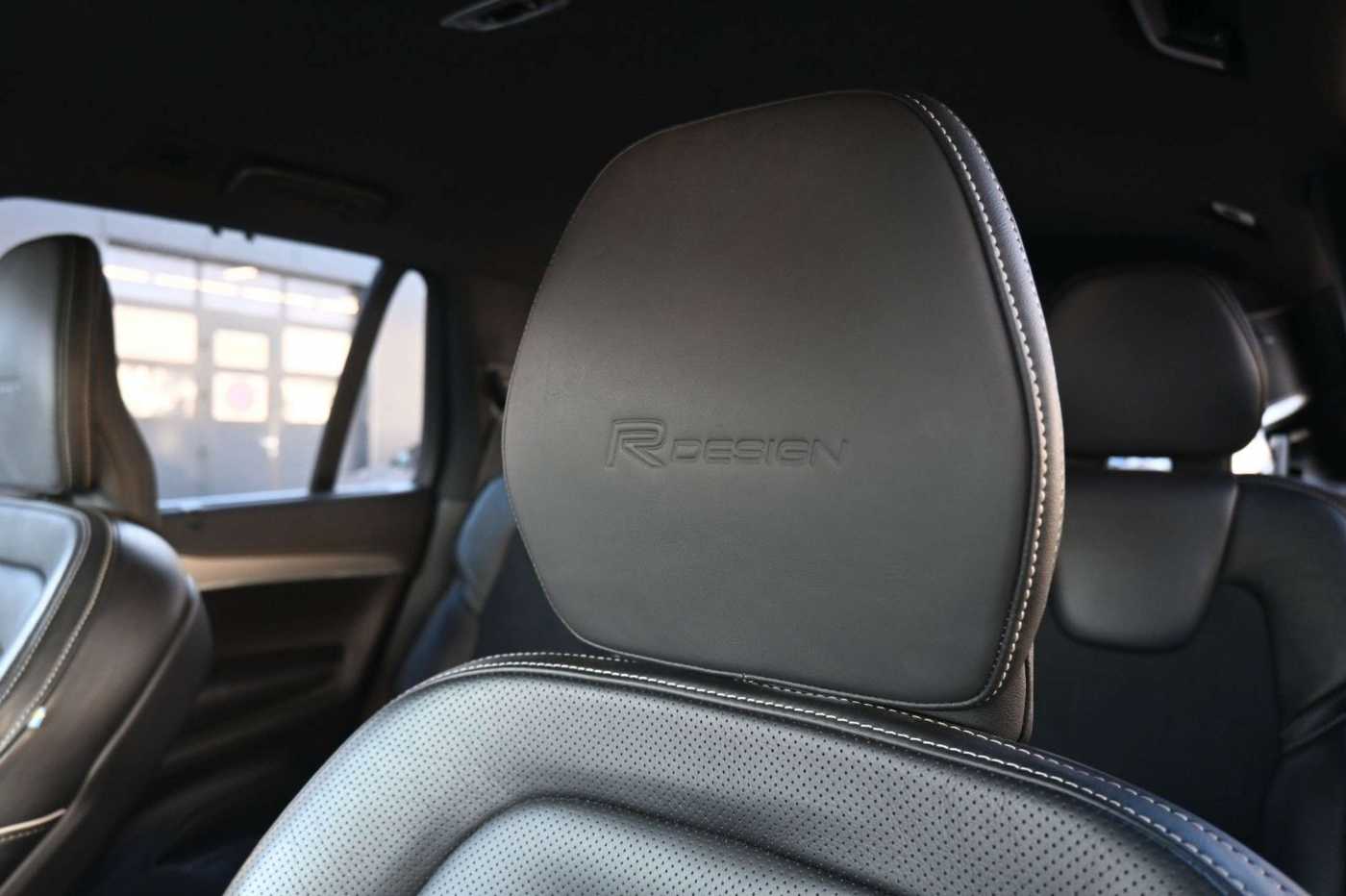 Volvo  Mietkauf *XC90 R DesignAWD*LUFT*KAM*7Si*Mietkauf