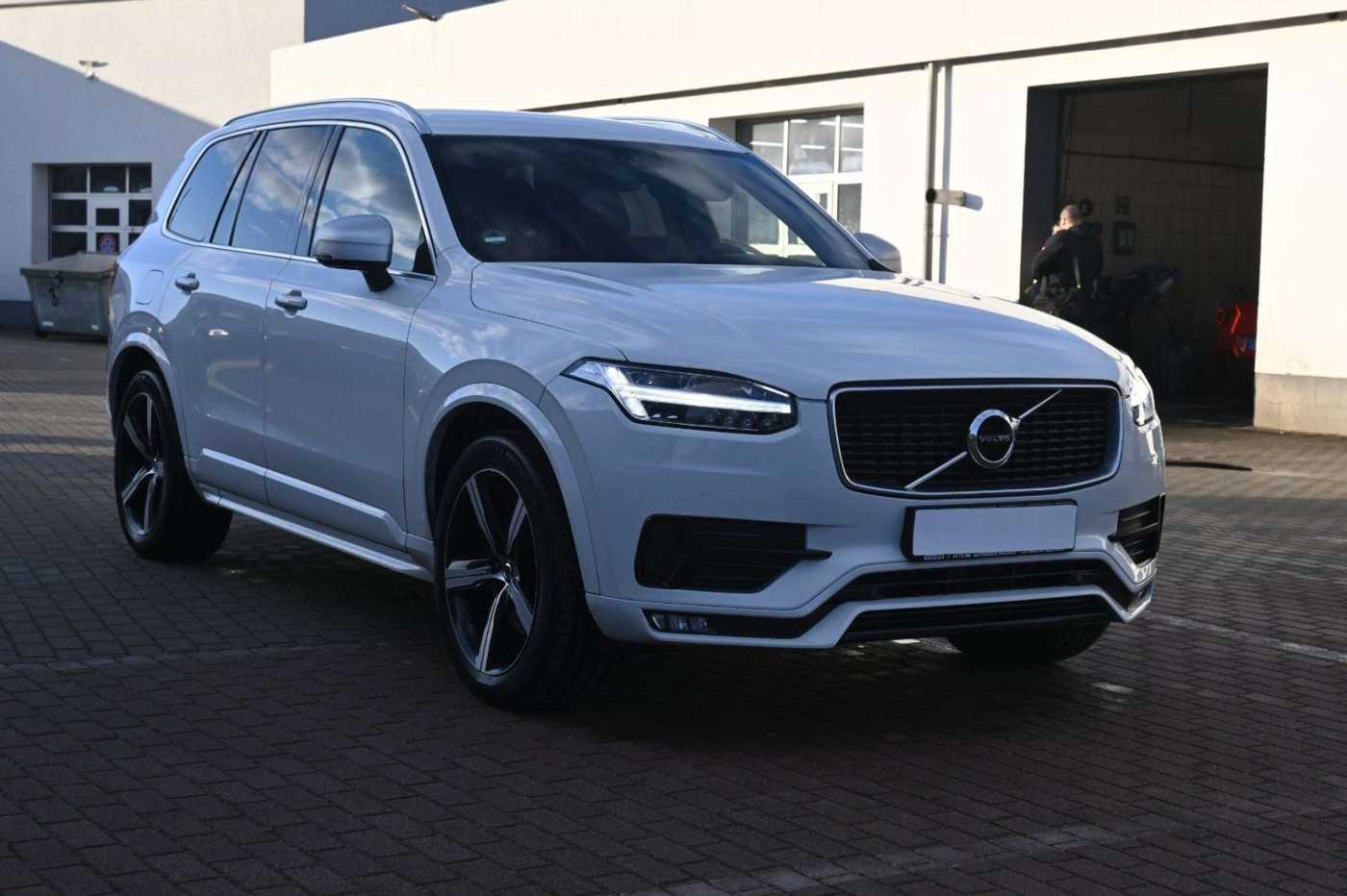 Volvo  Mietkauf *XC90 R DesignAWD*LUFT*KAM*7Si*Mietkauf