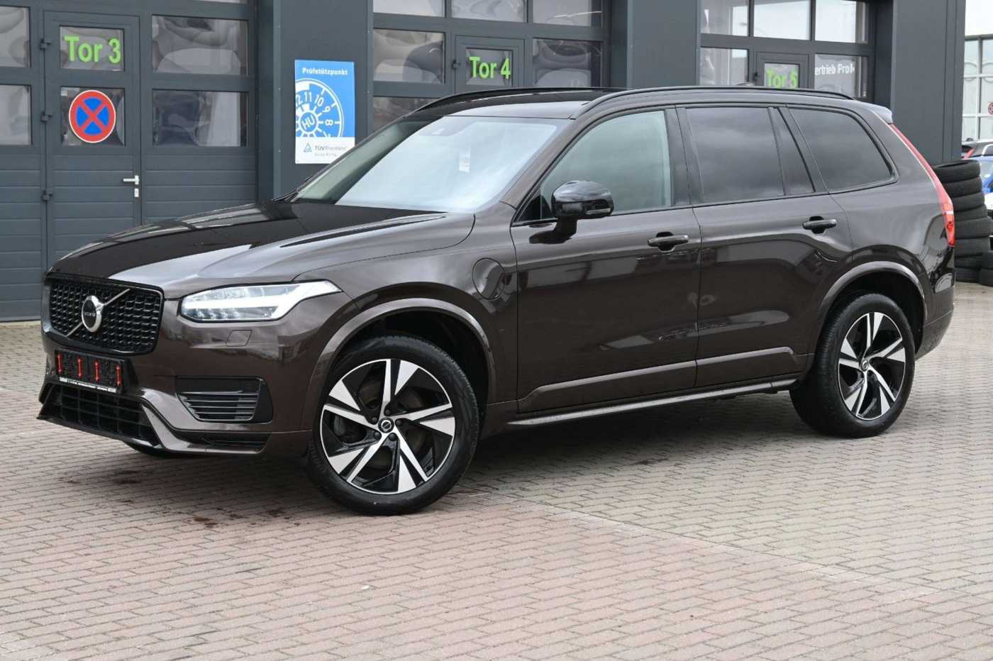 Volvo  R-Design Expression Recharge Plug-In Hybrid