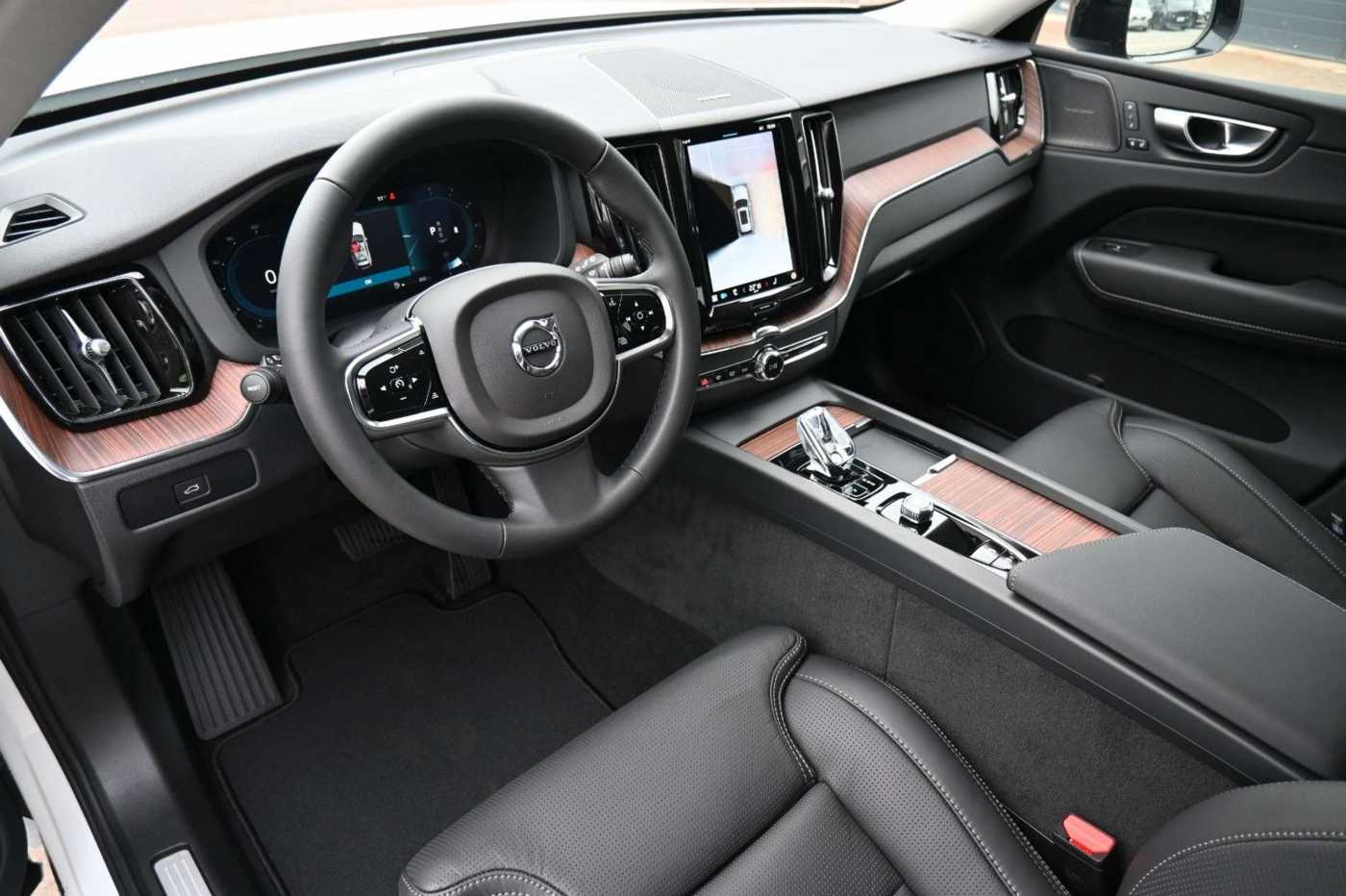 Volvo  B4 D Autom. Plus Dark*STDHZG*360°*H&K*ACC