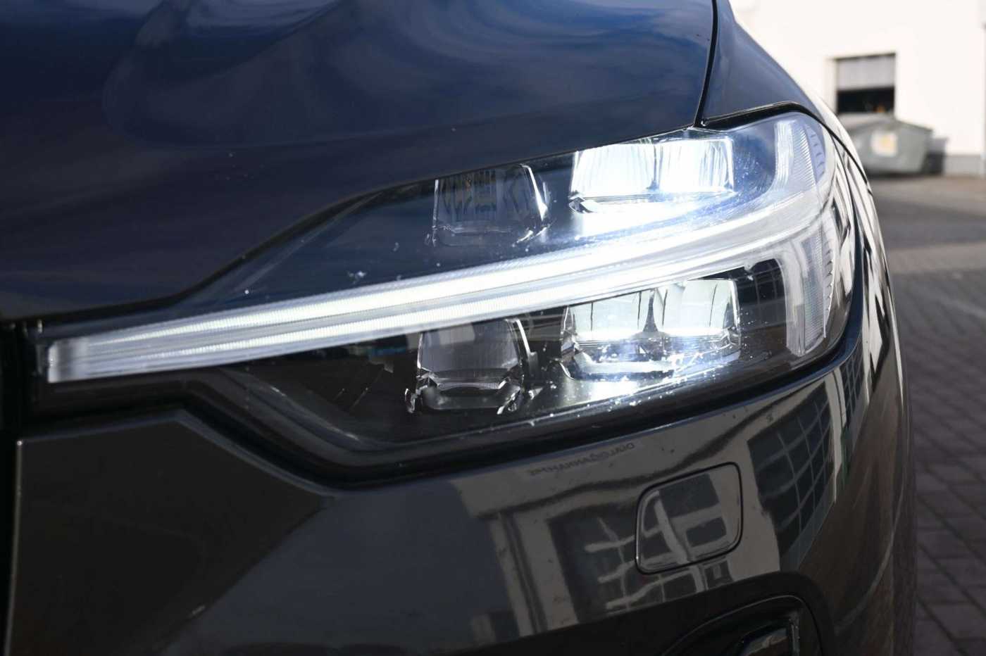 Volvo  B4 D AWD Plus Dark*FSHZG*360°*H&K*ACC