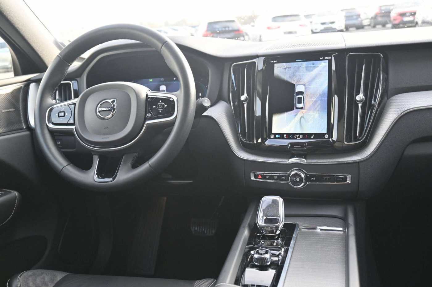 Volvo  B4 D AWD Plus Dark*FSHZG*360°*H&K*ACC