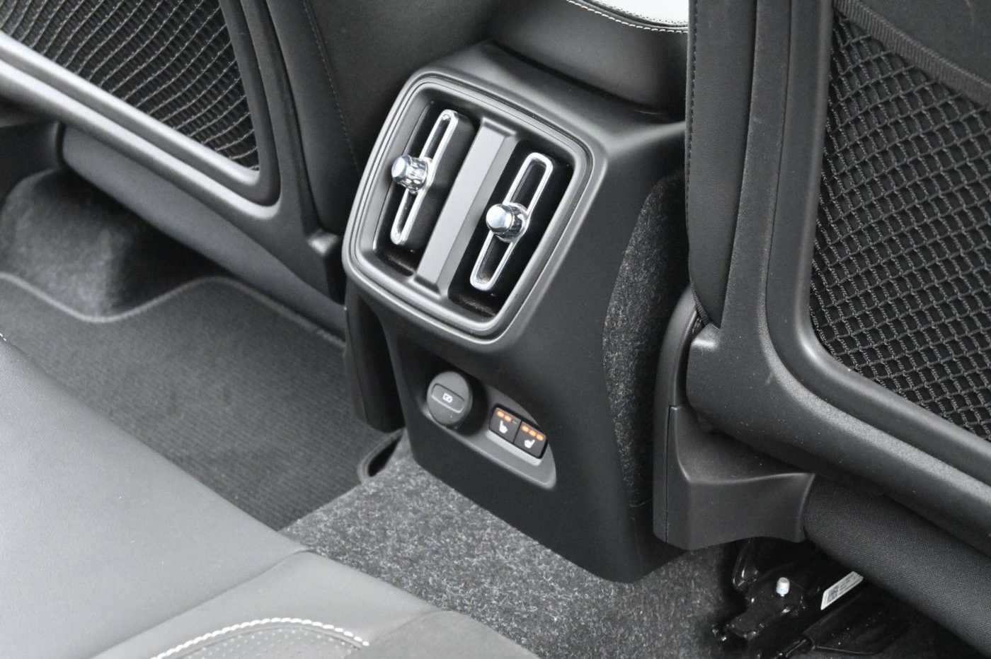 Volvo  B4 Autom. R-Design *STDHZG*BLIS*ACC