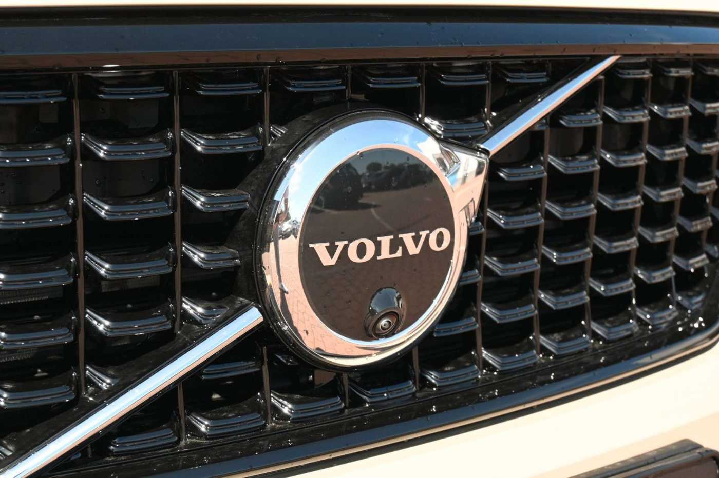 Volvo  B4 DKG Plus Dark*FSHZG*360°*ACC*Allwetter