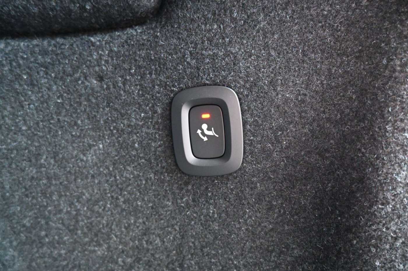 Volvo  B4 DKG Plus Dark*FSHZG*360°*ACC*Allwetter