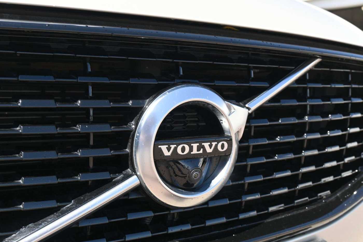 Volvo  B4 D AWD Autom.  R-Design*STDHZG*360°*AHK