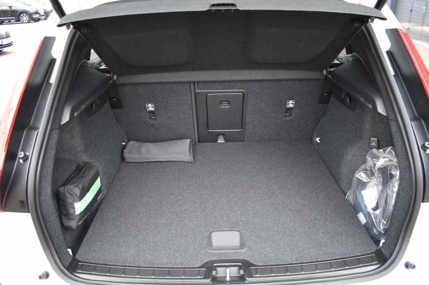 Volvo  T5 Recharge 2WD Plus Dark*RFK*H&K*ACC
