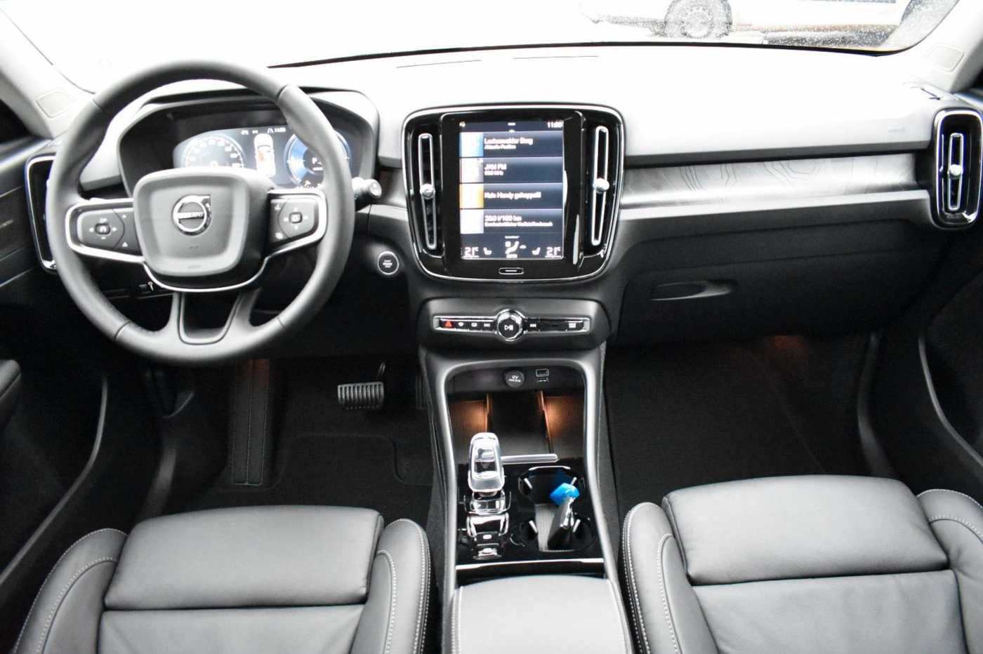 Volvo  T5 Recharge 2WD Plus Dark*RFK*H&K*ACC