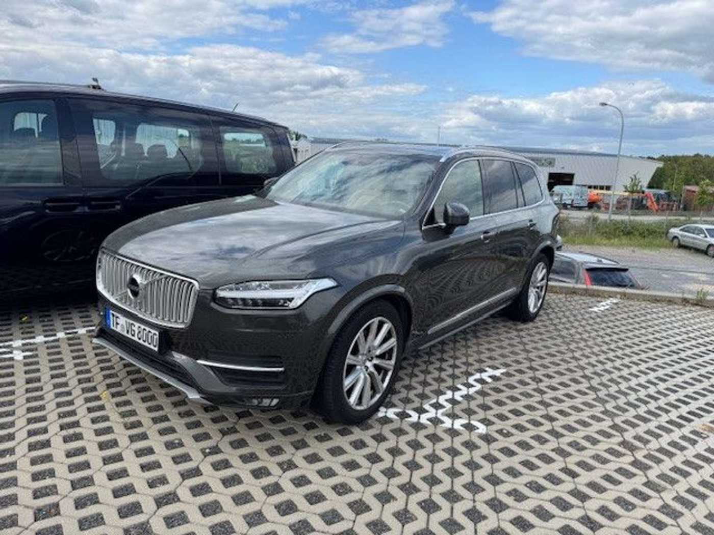 Volvo  Inscription D5 AWD *AHK*LED*STHZG*HUD*PANO*