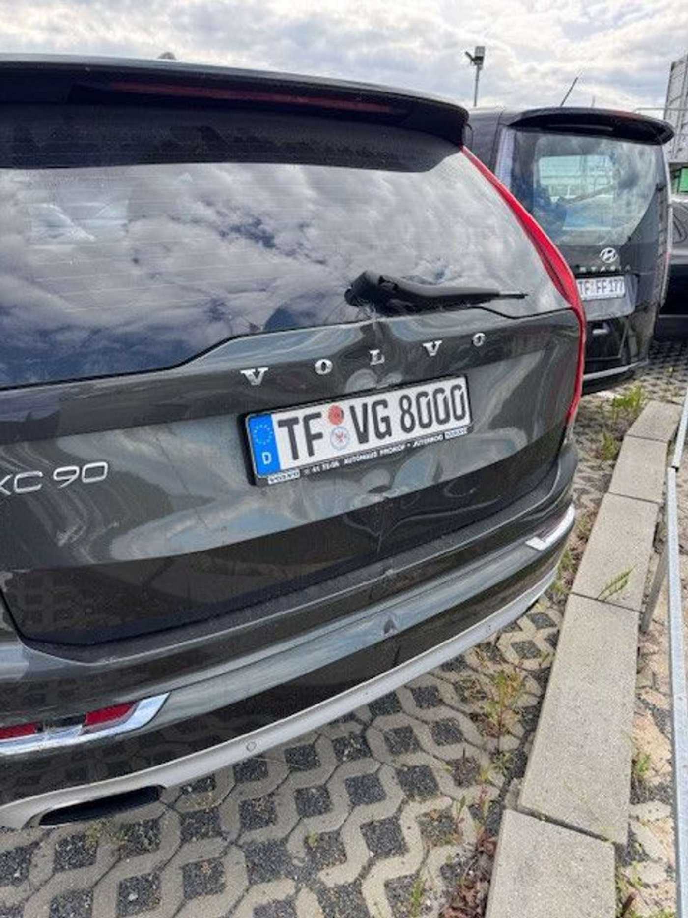 Volvo  Inscription D5 AWD *AHK*LED*STHZG*HUD*PANO*
