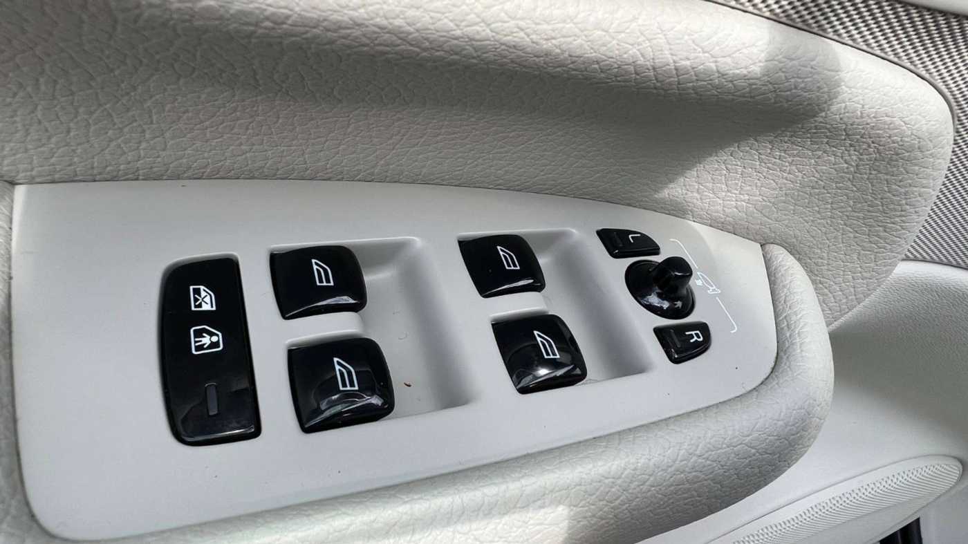 Volvo  Inscription Expression RC Plug-In Hyb*AHK*