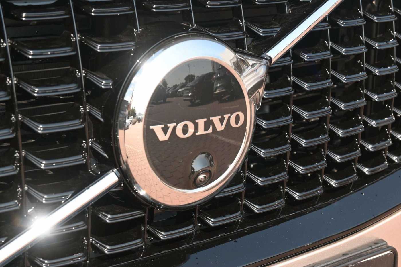 Volvo  T8 RC Ultra Dark*B&W*LUFT*360°*MASSAGE*ACC*