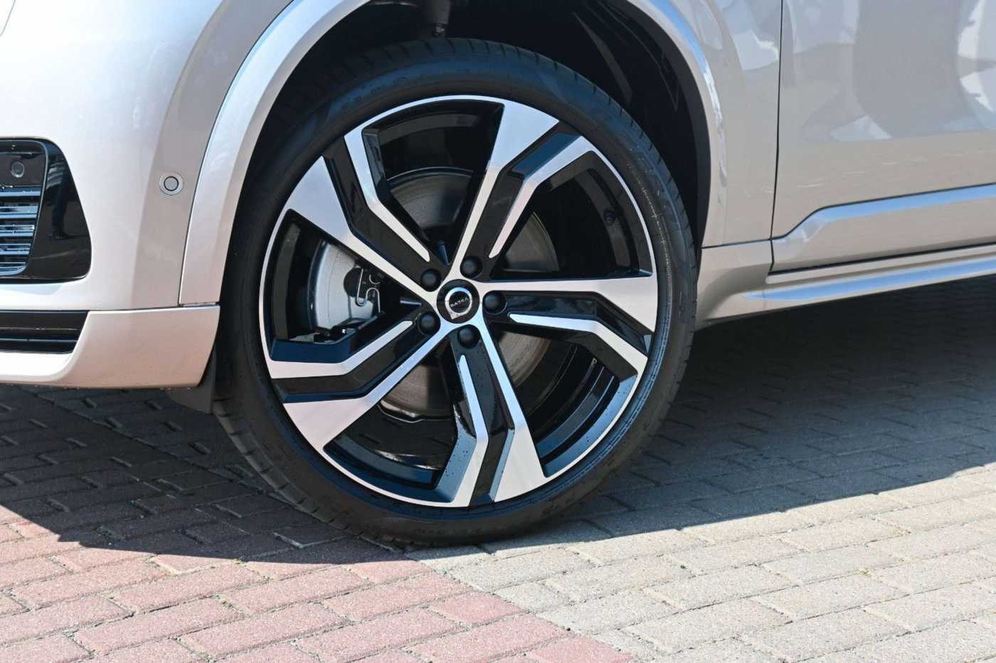 Volvo  T8 RC Ultra Dark*B&W*LUFT*360°*MASSAGE*ACC*