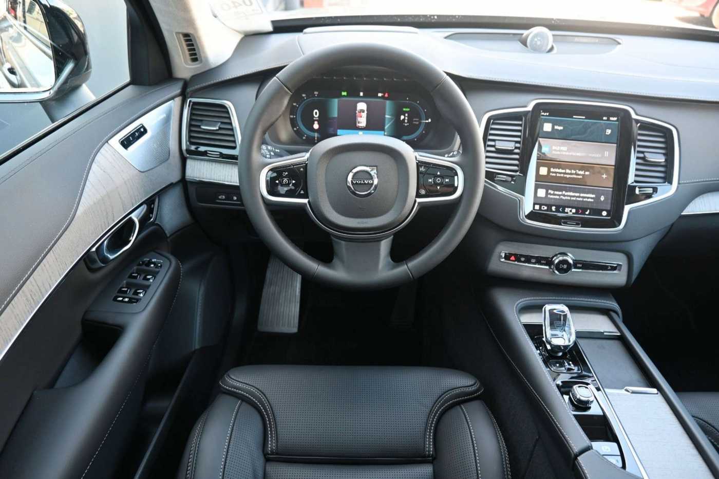 Volvo  T8 RC Ultra Dark*B&W*LUFT*360°*MASSAGE*ACC*