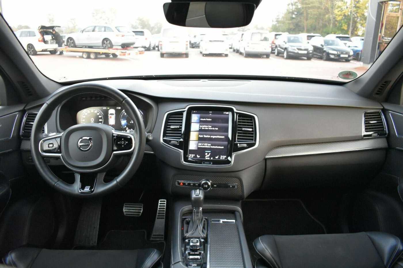 Volvo  D5 R-Design*LED*LUFT*RFK*7Si*