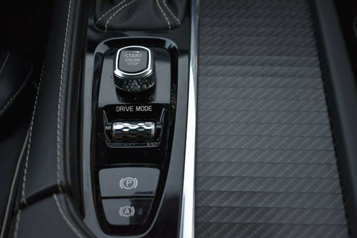Volvo  D5 R-Design*LED*LUFT*RFK*7Si*