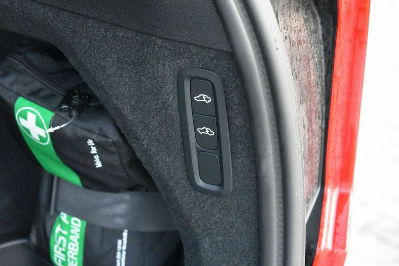 Volvo  D5 R-Design*LED*LUFT*RFK*7Si*