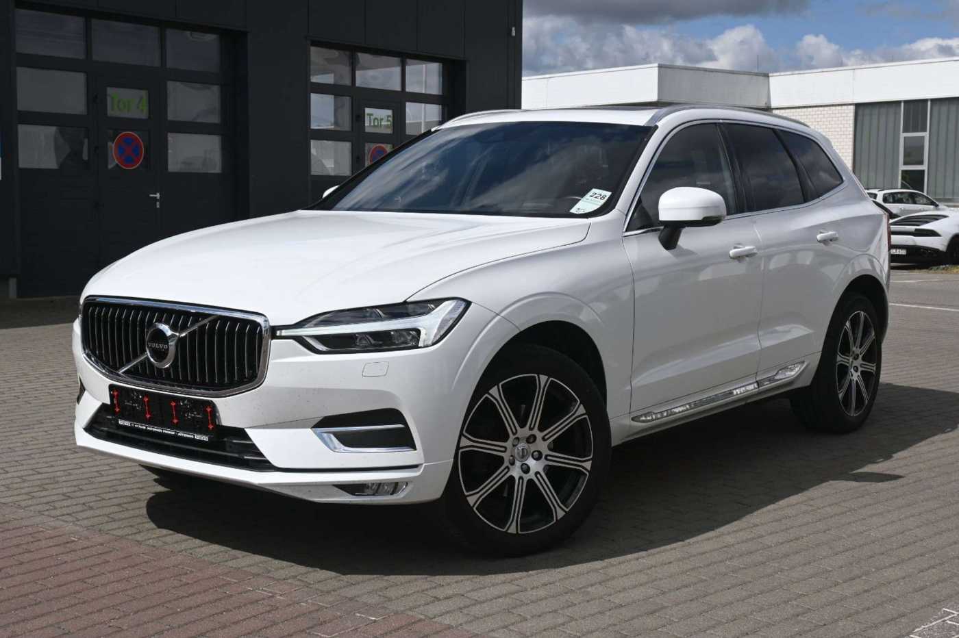Volvo  D4 FWD Autom. Inscription*STDHZG*PANO*ACC*