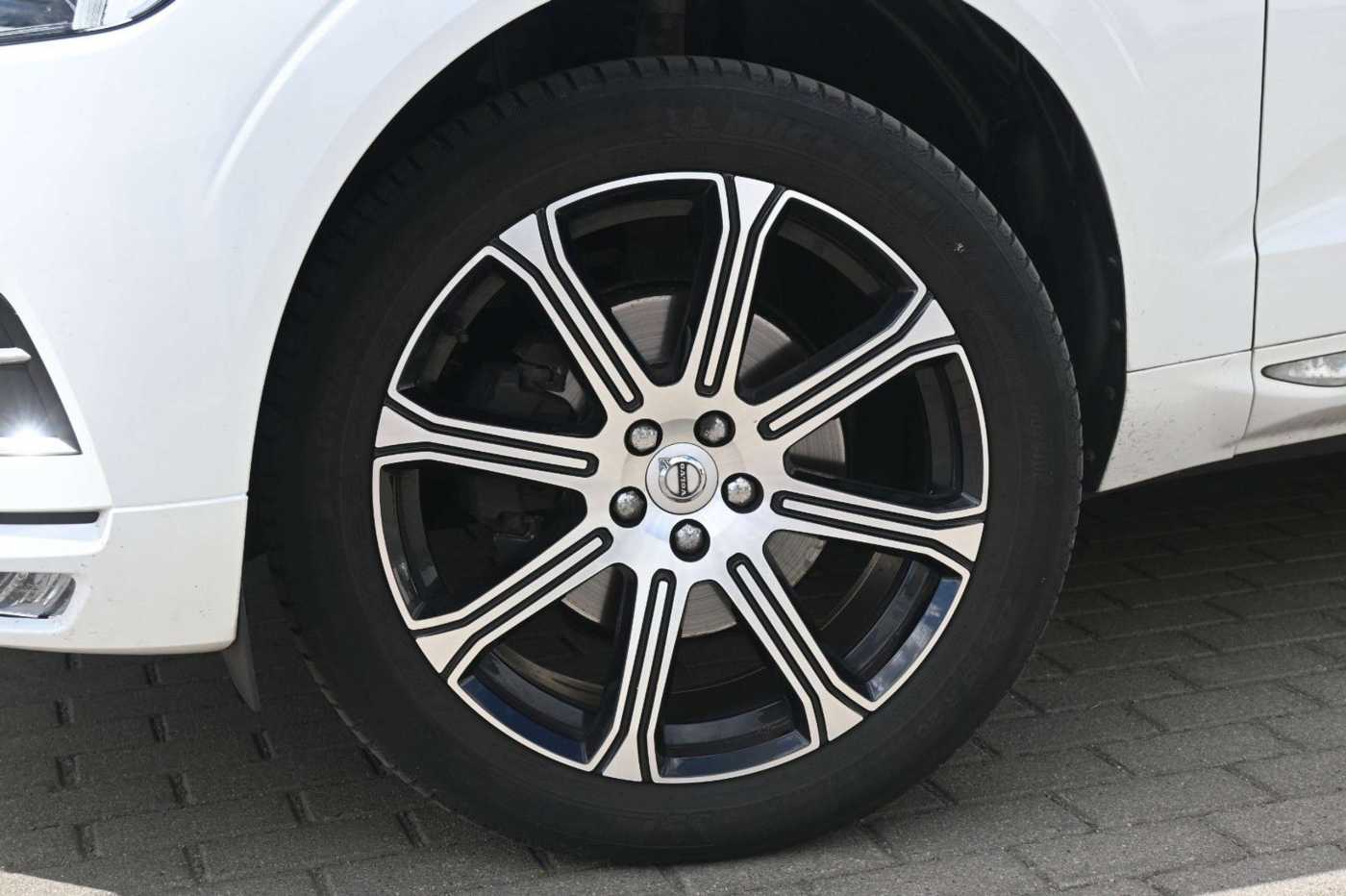 Volvo  D4 FWD Autom. Inscription*STDHZG*PANO*ACC*