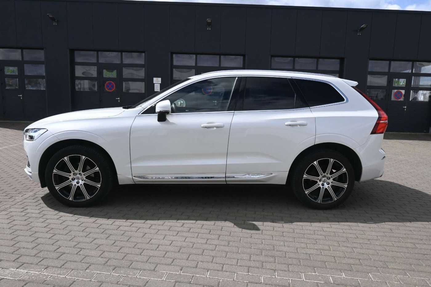 Volvo  D4 FWD Autom. Inscription*STDHZG*PANO*ACC*