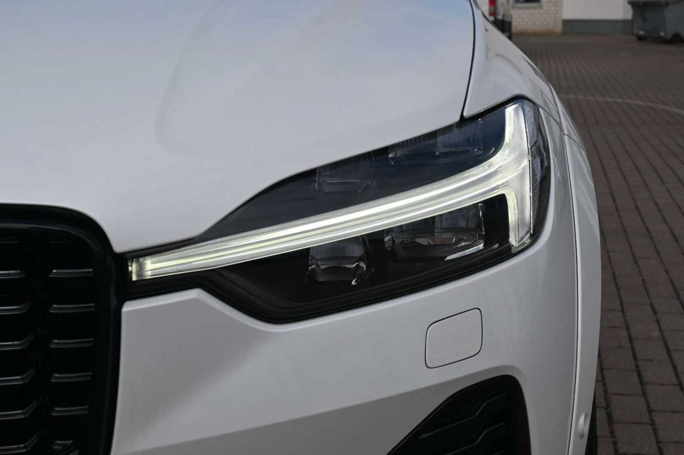 Volvo  B4 D AWD Ultimate Dark*STDHZG*LUFT*360°*ACC