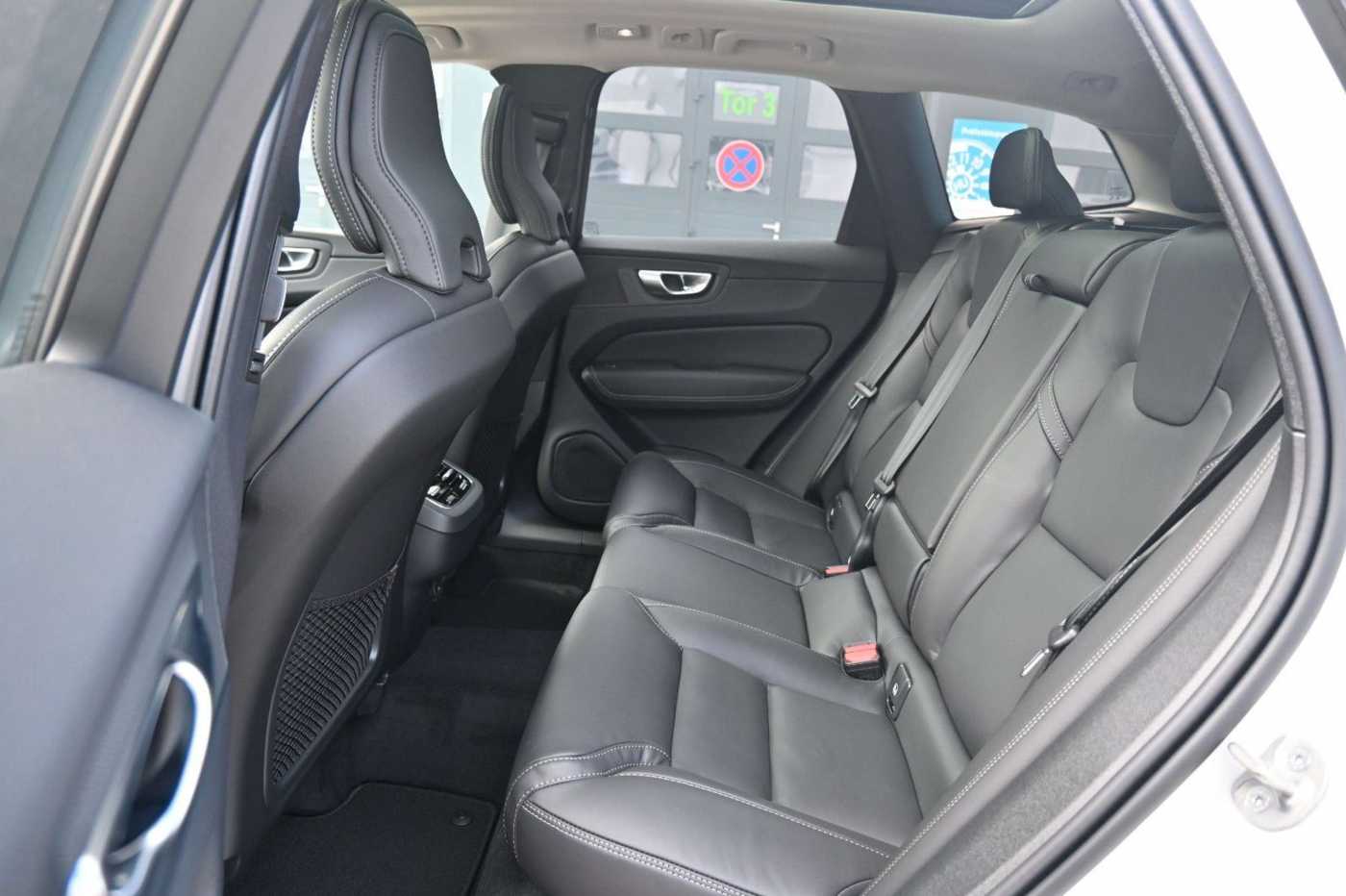 Volvo  B4 D AWD Ultimate Dark*STDHZG*LUFT*360°*ACC