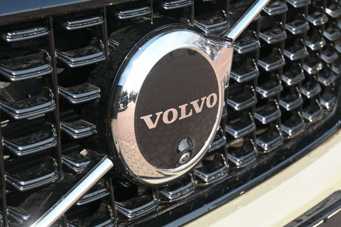Volvo  B4 DKG Plus Dark*FSHZG*360°*ACC*