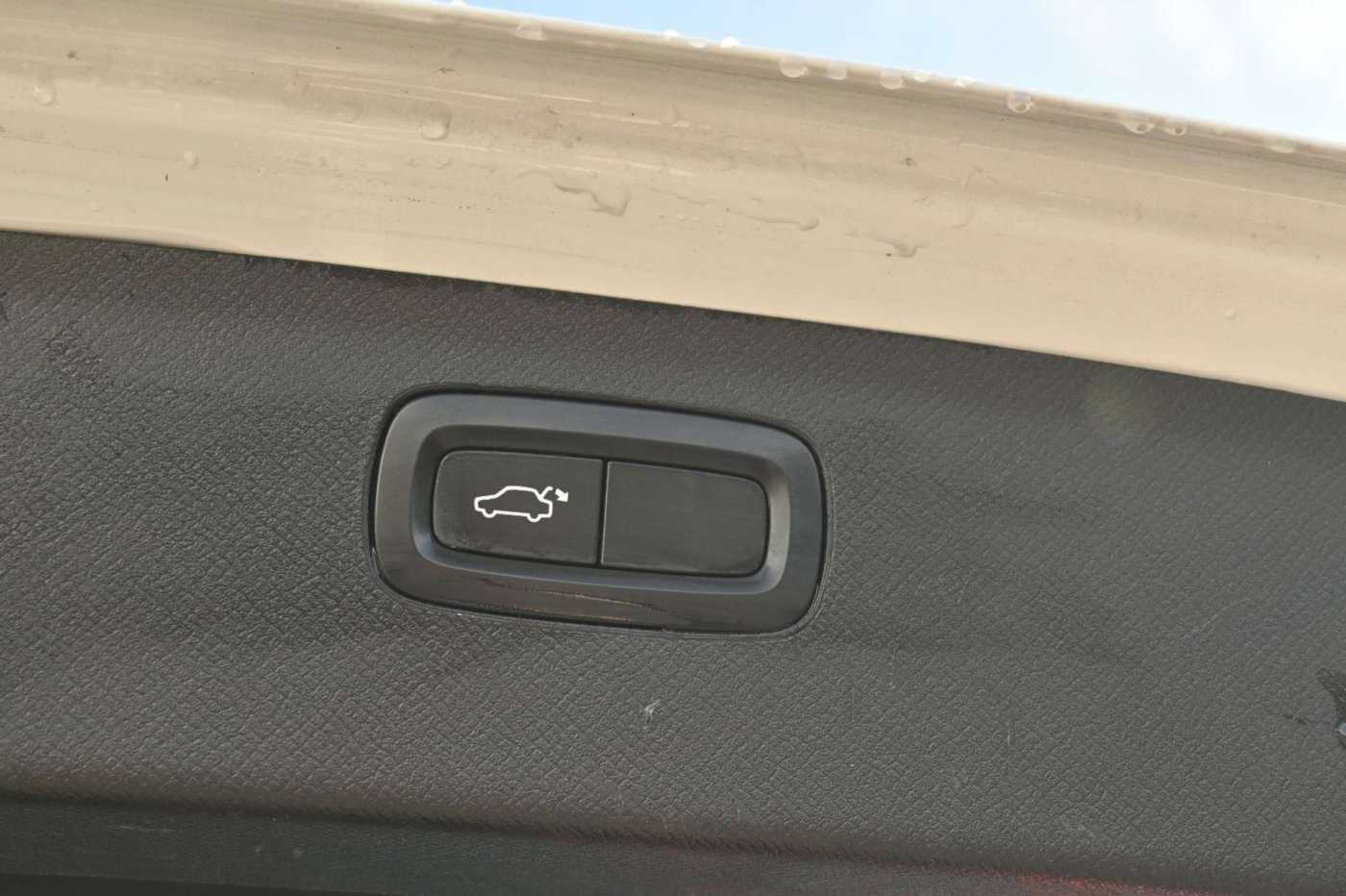 Volvo  Inscription AWD*PANO*STHZ*7Si*MIETKAUF