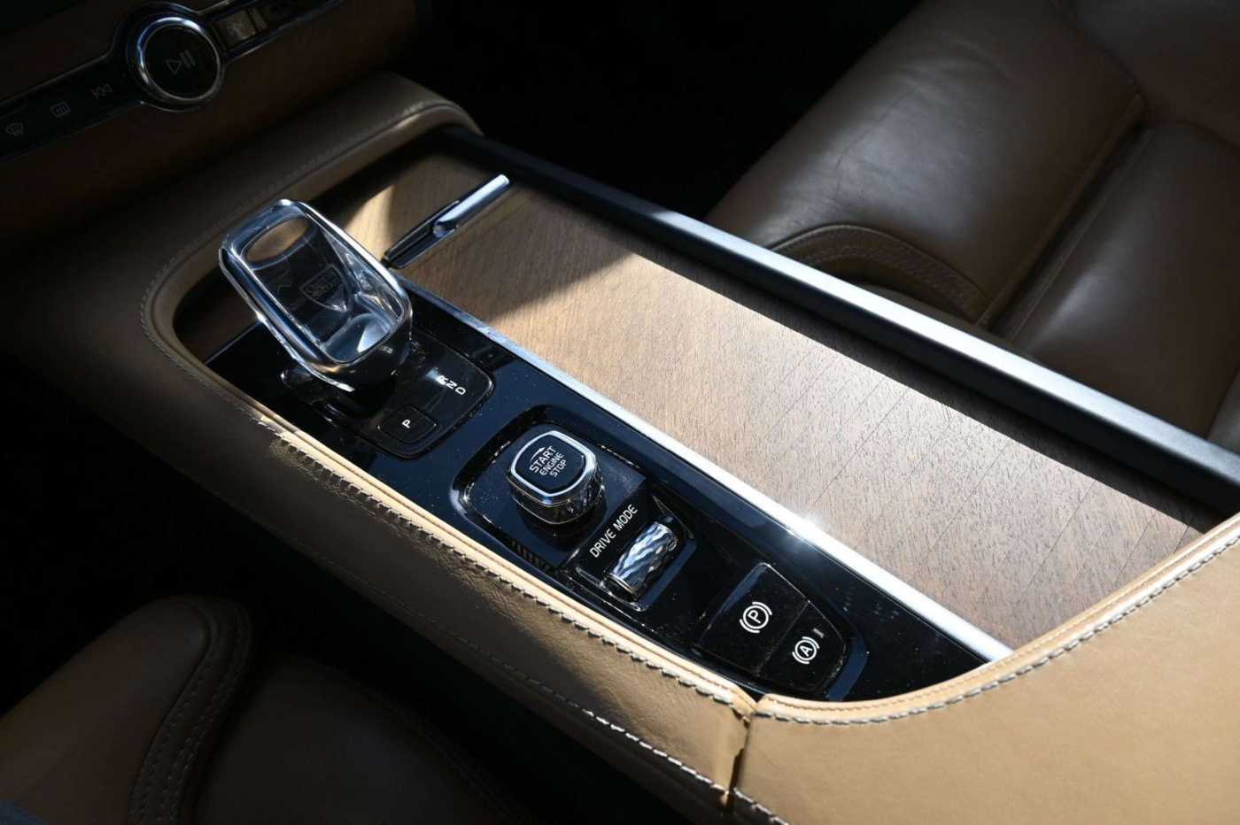 Volvo  Inscription AWD*PANO*STHZ*7Si*MIETKAUF