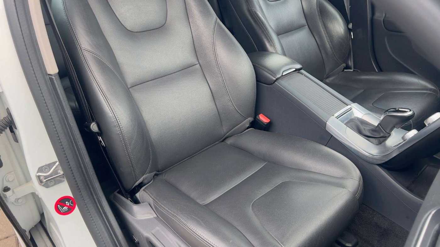 Volvo  Kombi Summum AWD*Mietkauf*GSD*TEMP*RFK*